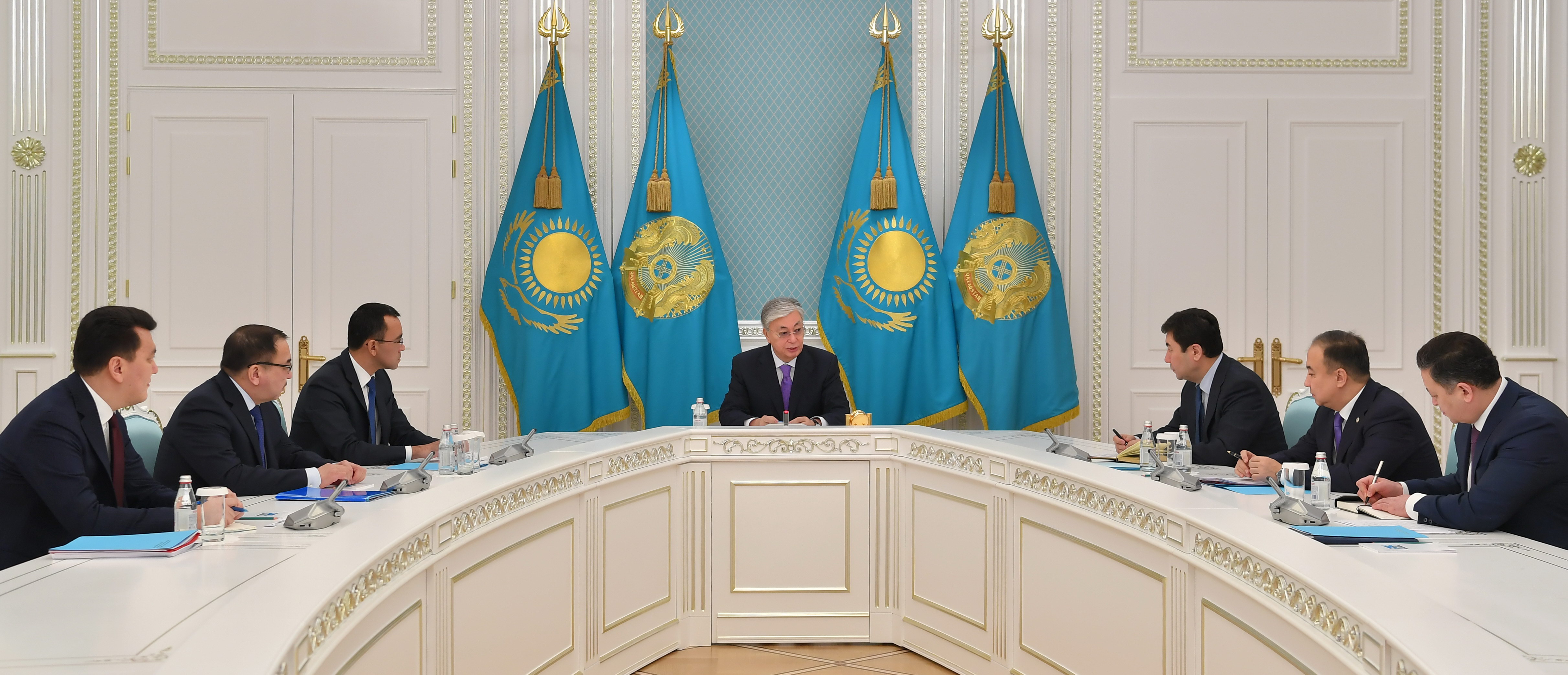 Саяси элита. Администрация президента Республики Казахстан. Зам президента Казахстана. Токаев совещание.