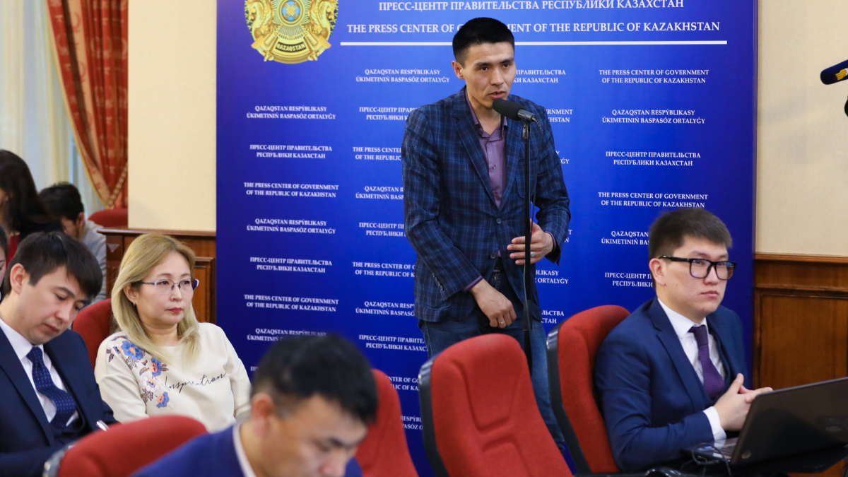 ҚР Еңбек және халықты әлеуметтік қорғау министрлігі: 4 және одан көп бала тәрбиелеп отырған отбасы заңды түрде көп балалы саналады