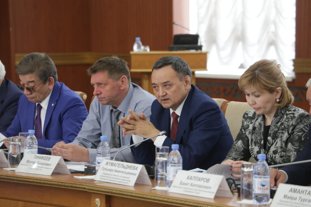 Кәсіподақтармен және көп балалы отбасылармен кездесу: Үкіметтік топтың Қарағанды облысындағы жұмыс сапары қалай өтіп жатыр